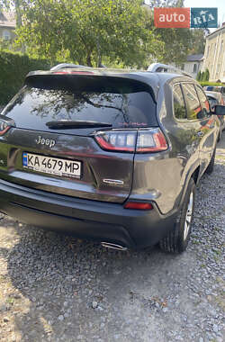 Позашляховик / Кросовер Jeep Cherokee 2018 в 