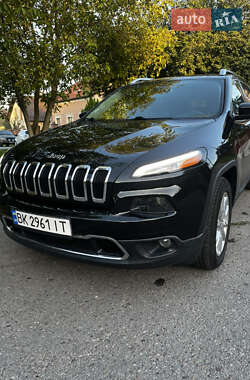 Внедорожник / Кроссовер Jeep Cherokee 2015 в 