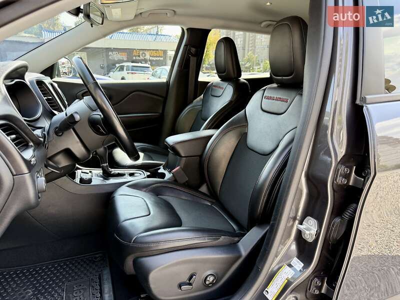 Внедорожник / Кроссовер Jeep Cherokee 2020 в Харькове