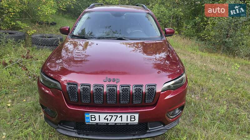 Внедорожник / Кроссовер Jeep Cherokee 2018 в 