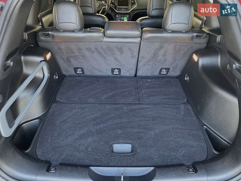 Внедорожник / Кроссовер Jeep Cherokee 2015 в Буче фото 16 Внедорожник / Кроссовер Jeep Cherokee 2015 в Буче