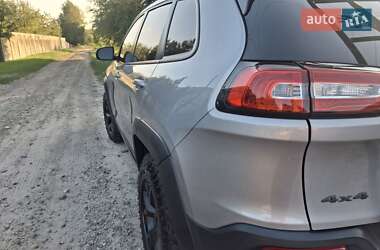 Внедорожник / Кроссовер Jeep Cherokee 2017 в 