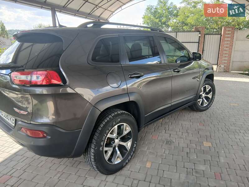 Внедорожник / Кроссовер Jeep Cherokee 2017 в Джурине фото 11 Внедорожник / Кроссовер Jeep Cherokee 2017 в Джурине