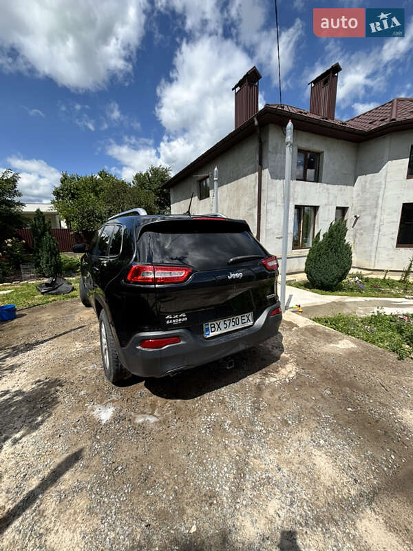 Позашляховик / Кросовер Jeep Cherokee 2015 в Хмельницькому фото 14 Позашляховик / Кросовер Jeep Cherokee 2015 в Хмельницькому