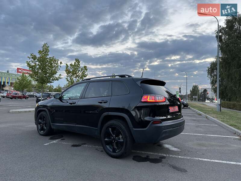 Внедорожник / Кроссовер Jeep Cherokee 2018 в Павлограде