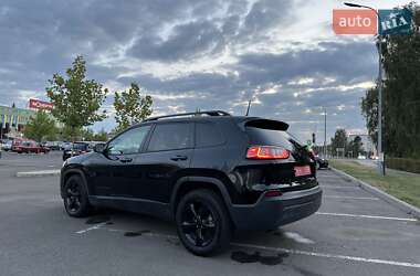 Внедорожник / Кроссовер Jeep Cherokee 2018 в 