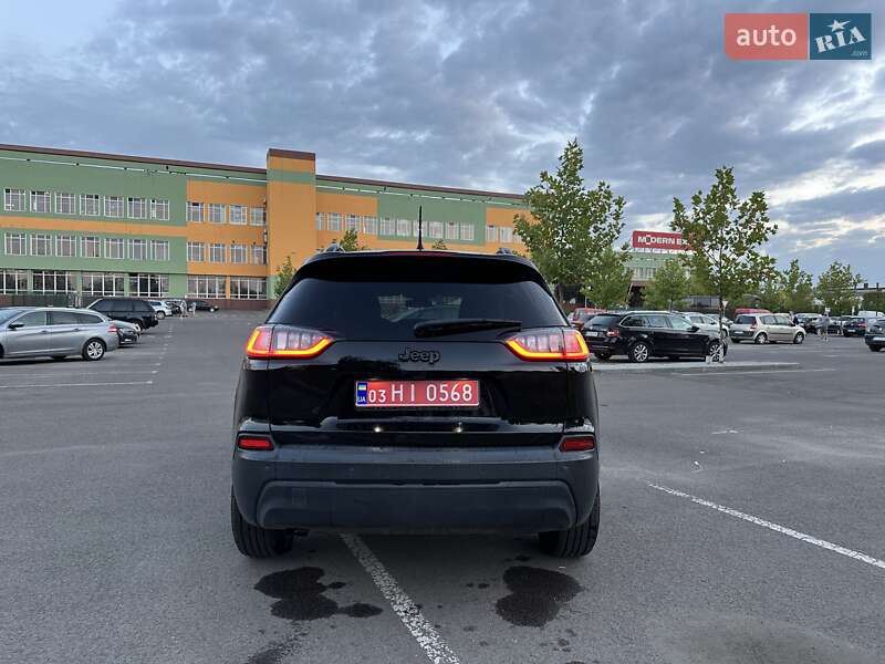 Внедорожник / Кроссовер Jeep Cherokee 2018 в Павлограде