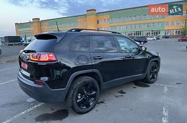 Внедорожник / Кроссовер Jeep Cherokee 2018 в 