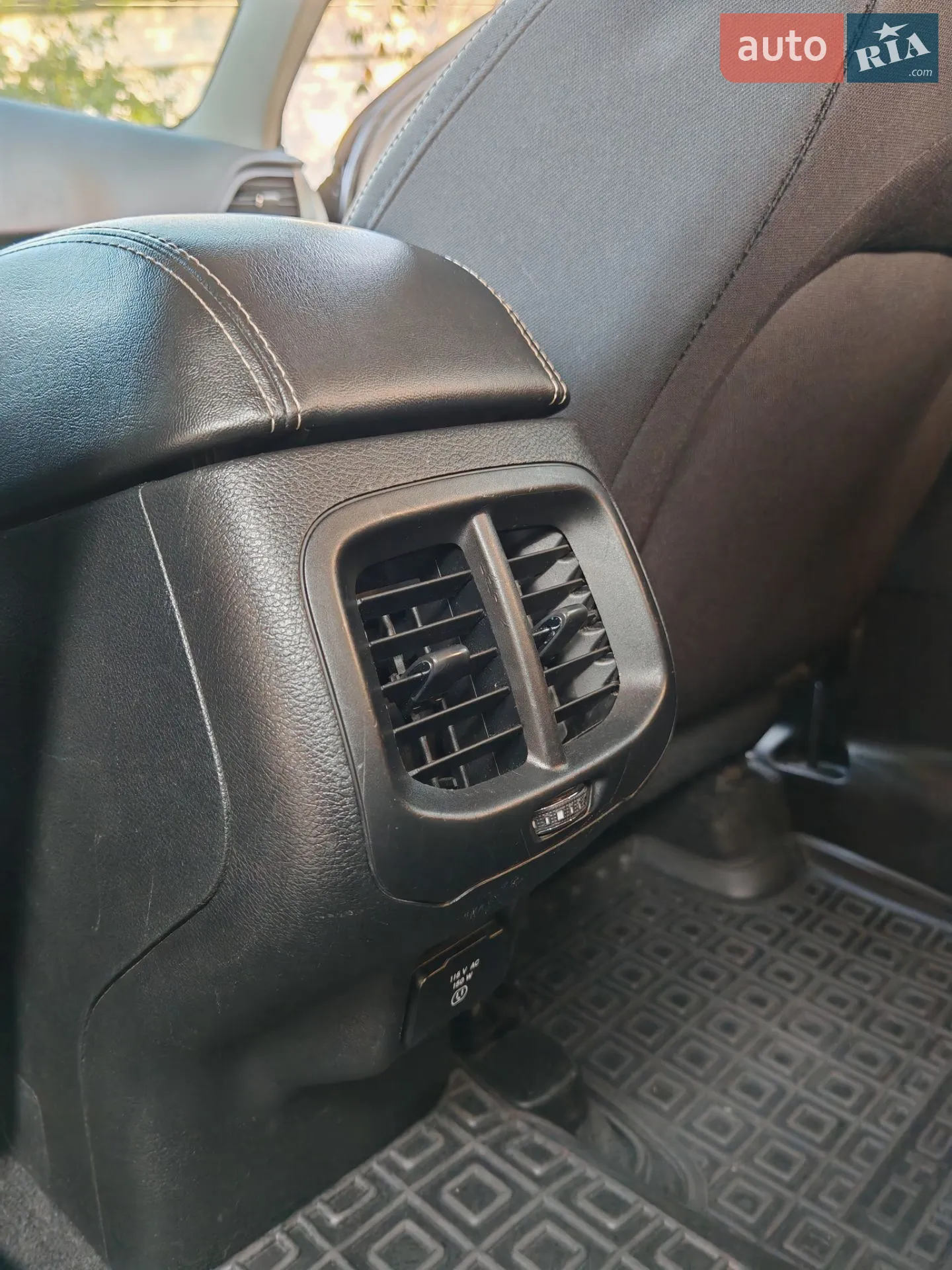 2015 Jeep Cherokee - мініатюра 22
