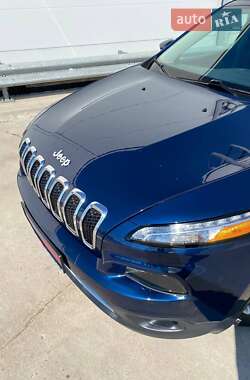 Внедорожник / Кроссовер Jeep Cherokee 2018 в 