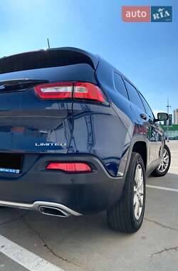 Внедорожник / Кроссовер Jeep Cherokee 2018 в 