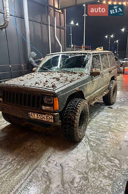 Внедорожник / Кроссовер Jeep Cherokee 1991 в Черновцах