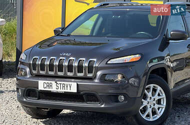 Внедорожник / Кроссовер Jeep Cherokee 2014 в 