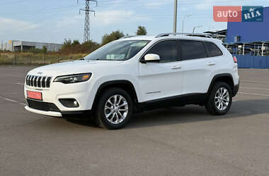 Позашляховик / Кросовер Jeep Cherokee 2019 в 