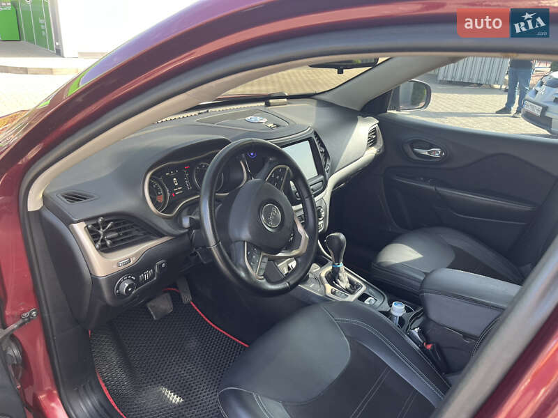 Позашляховик / Кросовер Jeep Cherokee 2015 в Одесі