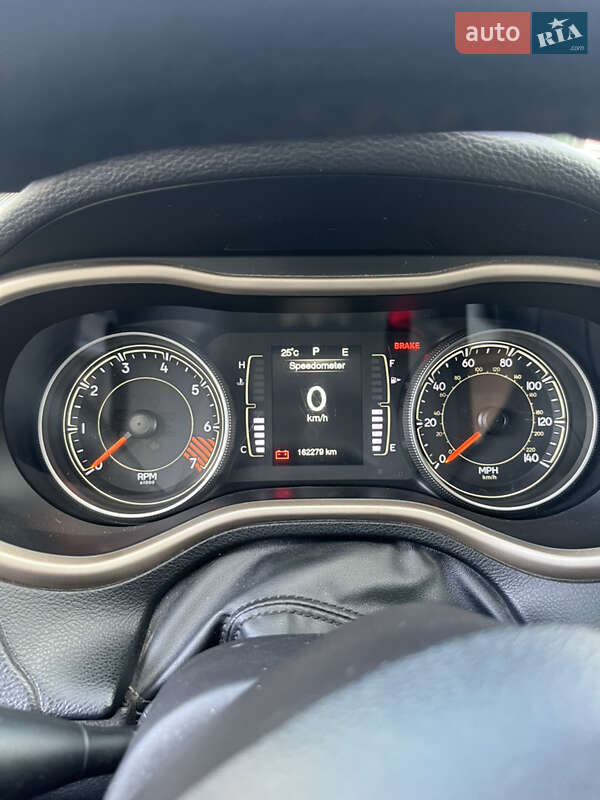 Позашляховик / Кросовер Jeep Cherokee 2015 в Одесі