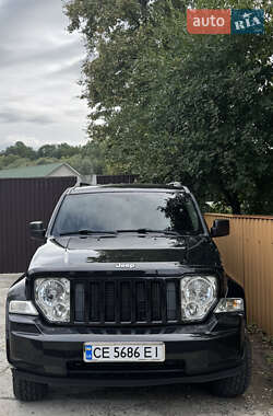 Позашляховик / Кросовер Jeep Cherokee 2010 в Чернівцях