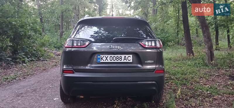 Внедорожник / Кроссовер Jeep Cherokee 2018 в Харькове