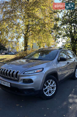 Внедорожник / Кроссовер Jeep Cherokee 2015 в Чернигове