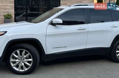 Внедорожник / Кроссовер Jeep Cherokee 2016 в Ужгороде