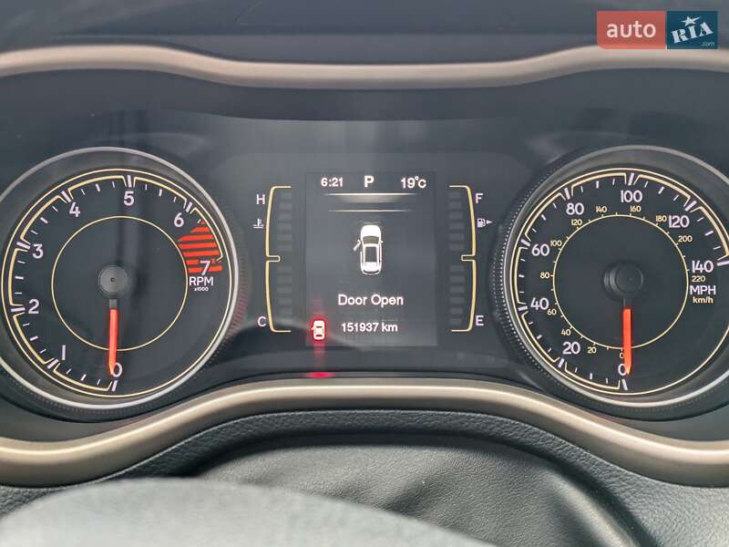 Внедорожник / Кроссовер Jeep Cherokee 2016 в Калуше