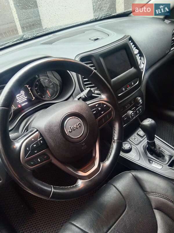 Jeep Cherokee 2020