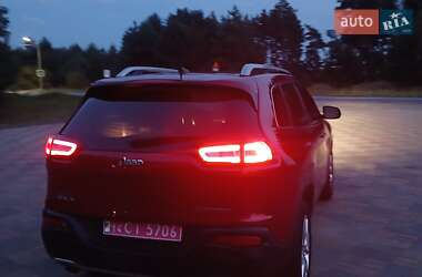 Внедорожник / Кроссовер Jeep Cherokee 2016 в 