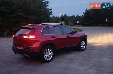 Внедорожник / Кроссовер Jeep Cherokee 2016 в 