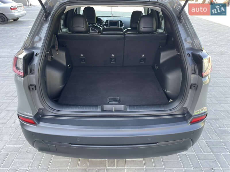 Позашляховик / Кросовер Jeep Cherokee 2019 в Дніпрі