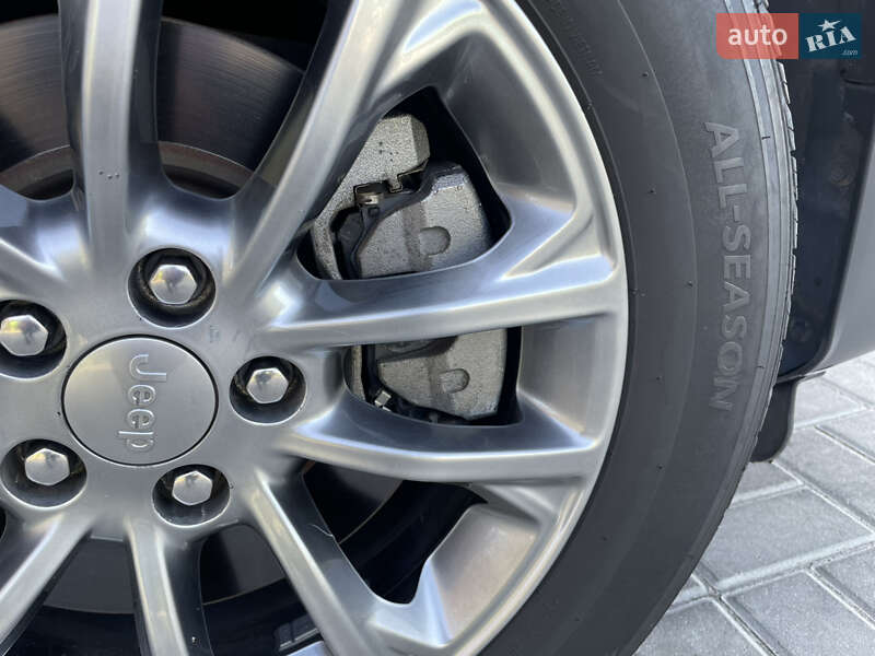 Позашляховик / Кросовер Jeep Cherokee 2019 в Дніпрі