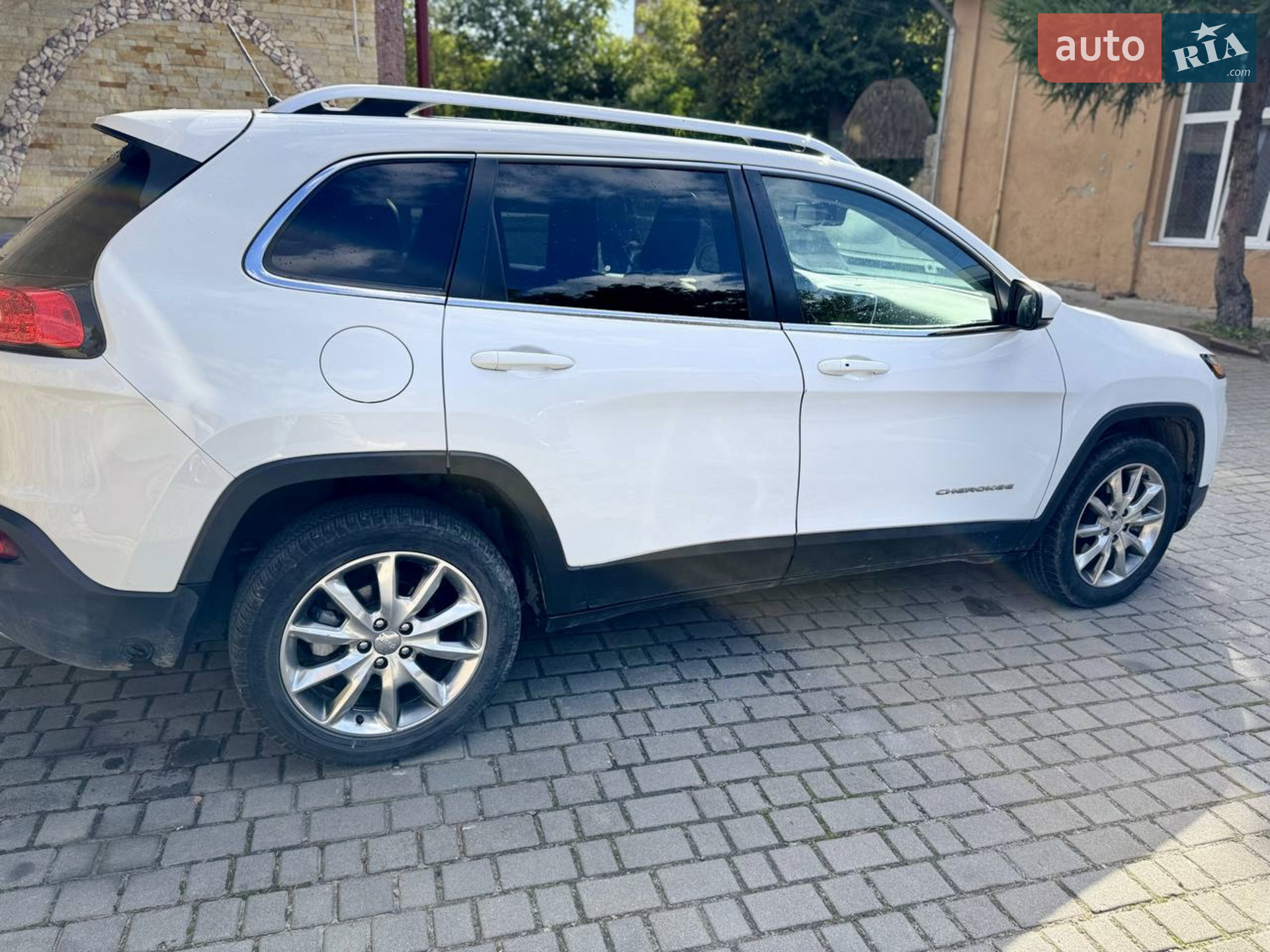2013 Jeep Cherokee - мініатюра 3