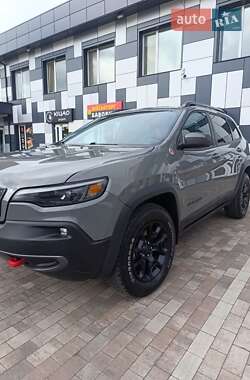 Внедорожник / Кроссовер Jeep Cherokee 2019 в 