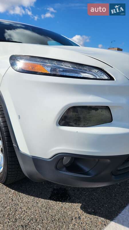 Внедорожник / Кроссовер Jeep Cherokee 2016 в Полтаве