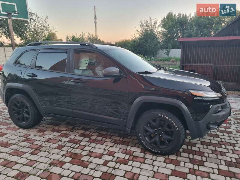 Позашляховик / Кросовер Jeep Cherokee 2015 в Києві фото 3 Позашляховик / Кросовер Jeep Cherokee 2015 в Києві