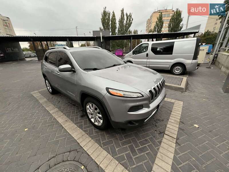 Внедорожник / Кроссовер Jeep Cherokee 2014 в 