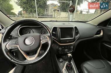 Внедорожник / Кроссовер Jeep Cherokee 2014 в 