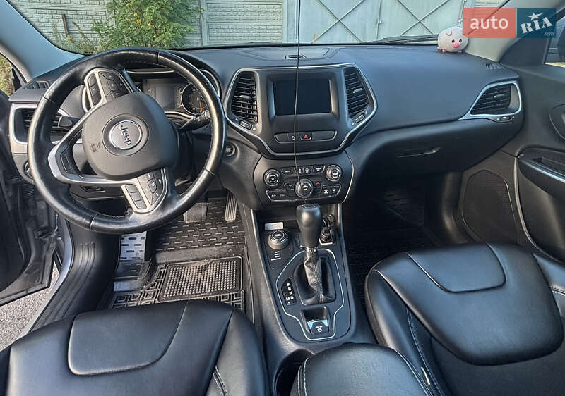 Позашляховик / Кросовер Jeep Cherokee 2019 в Харкові