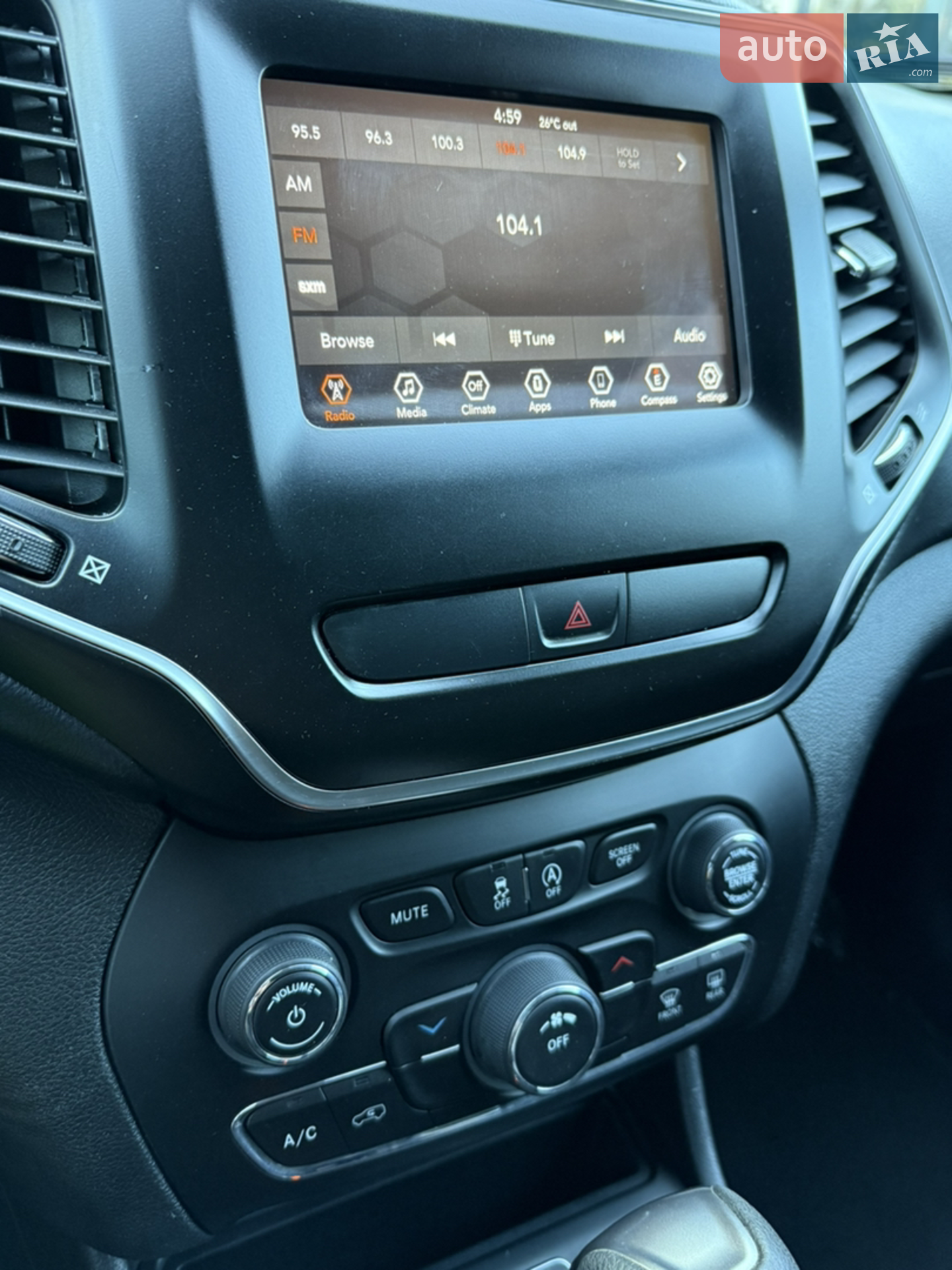 2020 Jeep Cherokee - мініатюра 27