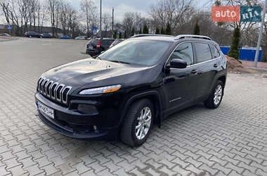 Внедорожник / Кроссовер Jeep Cherokee 2015 в 