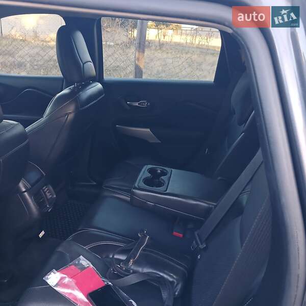 Внедорожник / Кроссовер Jeep Cherokee 2018 в Одессе