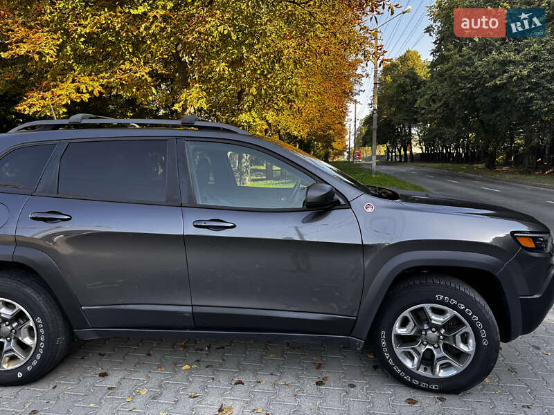 Позашляховик / Кросовер Jeep Cherokee 2018 в Львові