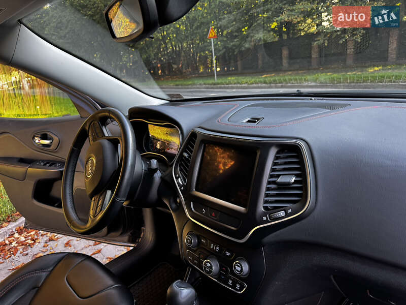 Позашляховик / Кросовер Jeep Cherokee 2018 в Львові
