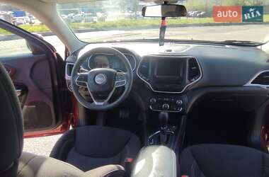 Внедорожник / Кроссовер Jeep Cherokee 2020 в 