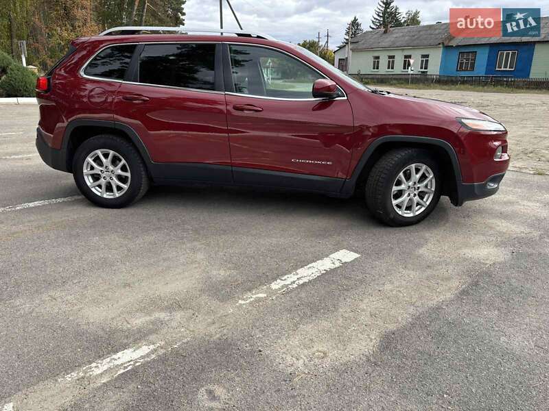 Позашляховик / Кросовер Jeep Cherokee 2013 в Лебедині