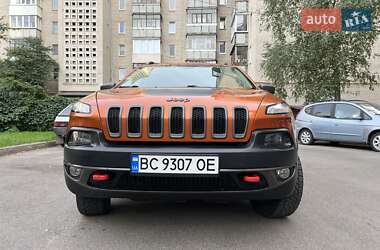 Внедорожник / Кроссовер Jeep Cherokee 2014 в 