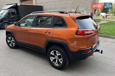 Внедорожник / Кроссовер Jeep Cherokee 2014 в 