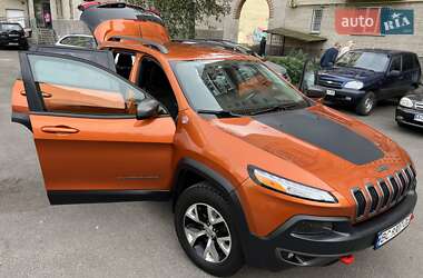 Внедорожник / Кроссовер Jeep Cherokee 2014 в 