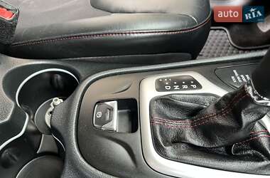 Внедорожник / Кроссовер Jeep Cherokee 2014 в 