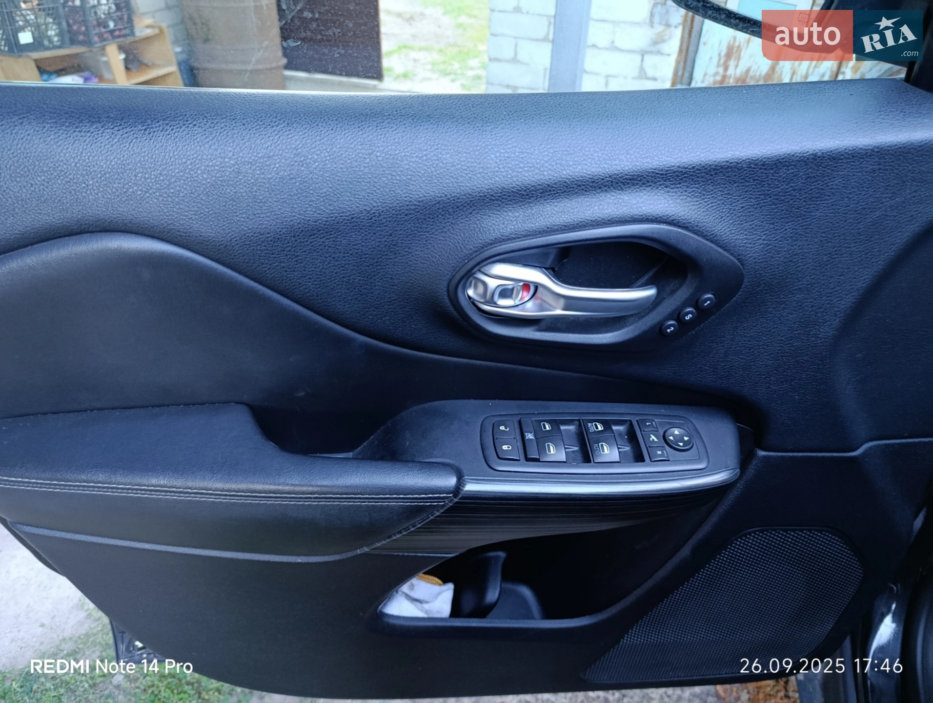 2015 Jeep Cherokee - мініатюра 11