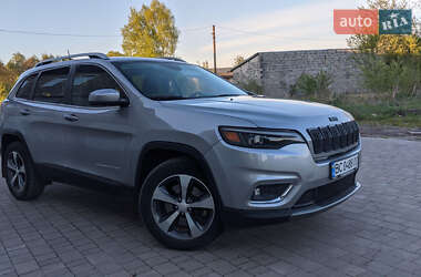 Внедорожник / Кроссовер Jeep Cherokee 2019 в 